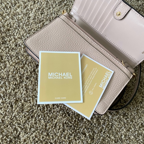 Michael Kors nude crossbody bag - Picture 6 of 6